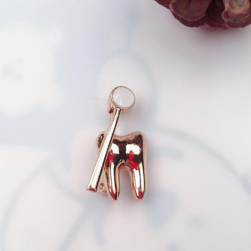 Dental Brooch Ð Tooth with Mouth Mirror