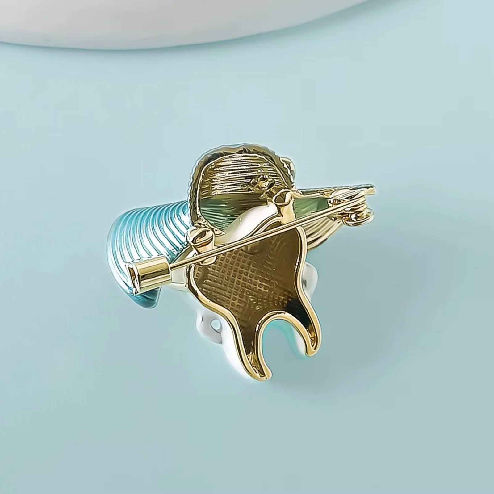 Enamel tooth Wearing Hat Brooch