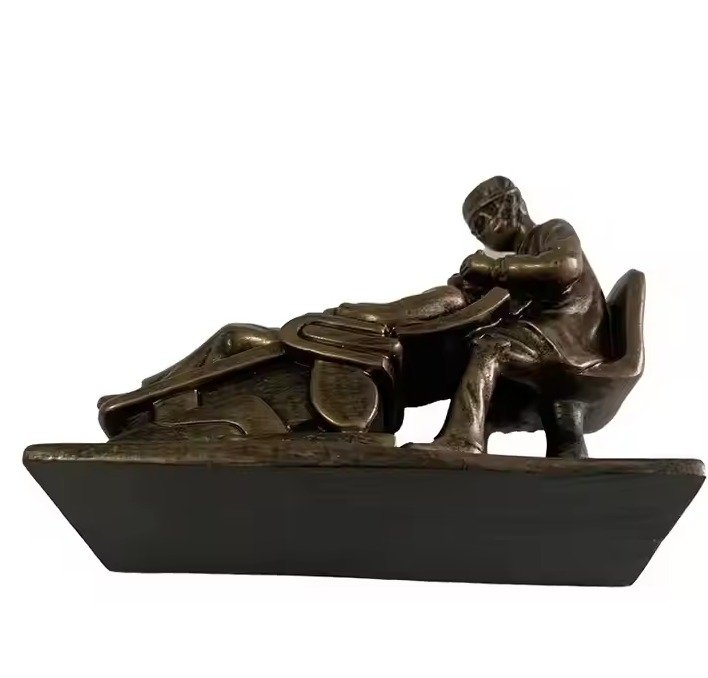 Dental Decorative Cultural Sculpture – Imitation Copper Dental Ornament