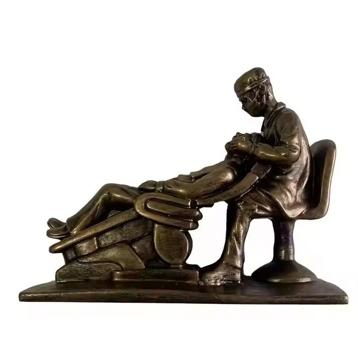 Dental Decorative Cultural Sculpture – Imitation Copper Dental Ornament