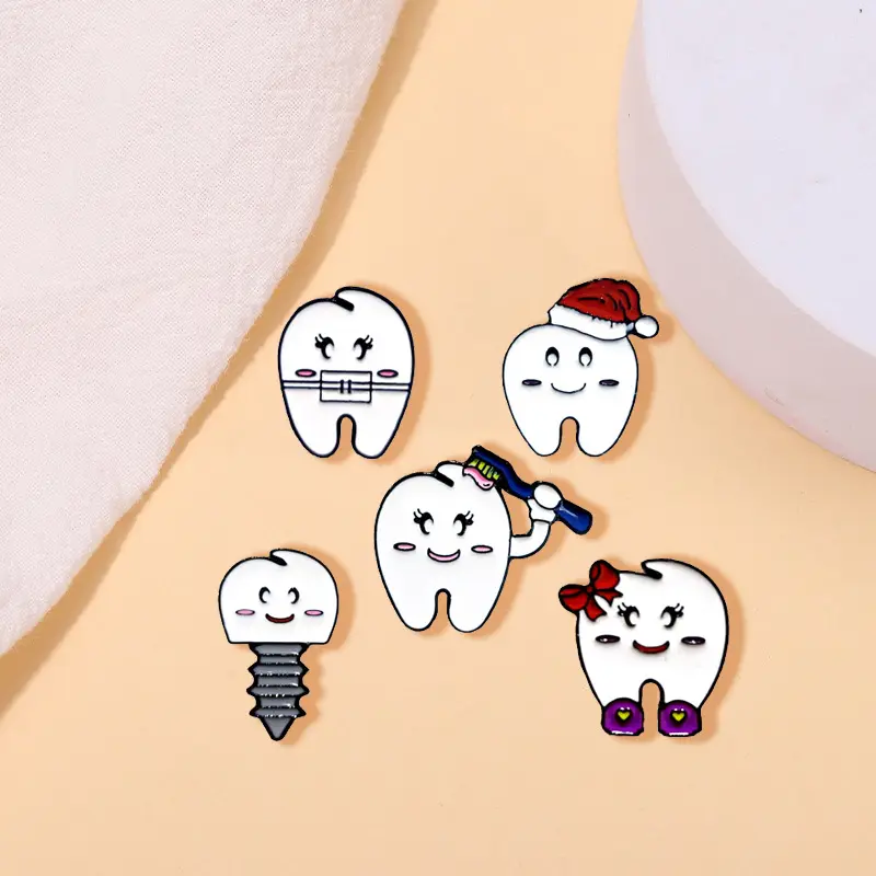Toothy Tales Brooch Set
