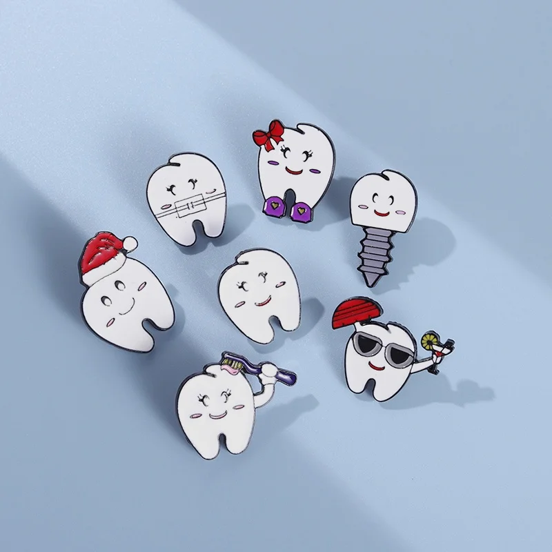 Toothy Tales Brooch Set