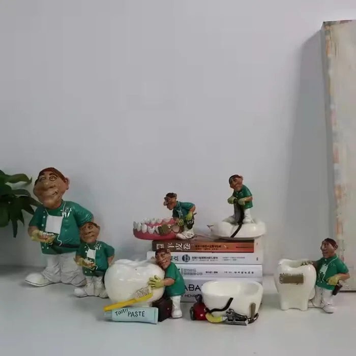 Funny Cartoon Dentist Figurine – Resin Decorative Showpiece